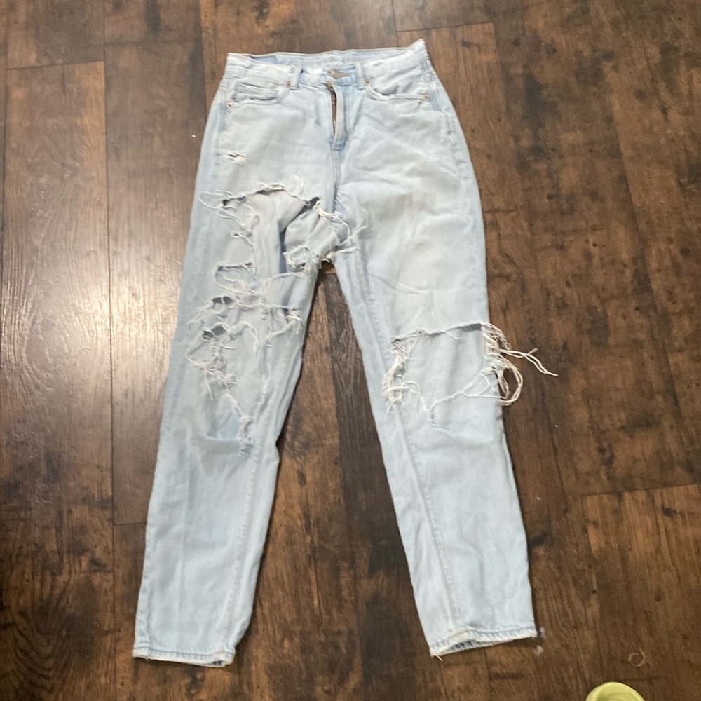 american eagle ripped jeans | light wash | size: 00